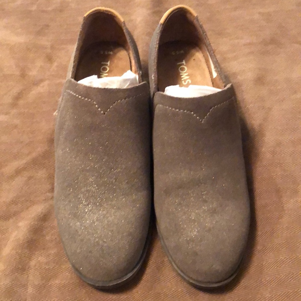 Toms